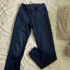 American Eagle/ size 2/ jeggings/ high rise/ dark wash